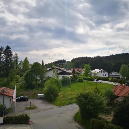 Privates Monteurzimmer Im Hotel Riesberghof Lindberg アパート